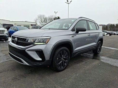 Certified 2023 Volkswagen Taos S image 3