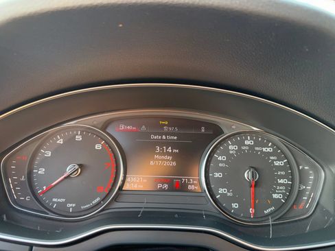 Used 2023 Audi Q5 2.0T Premium w/ Convenience Package AWD/4WD image 19