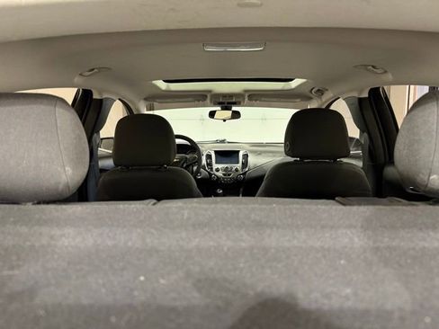 Used 2017 Chevrolet Cruze LT w/ Sun And Sound Package image 9