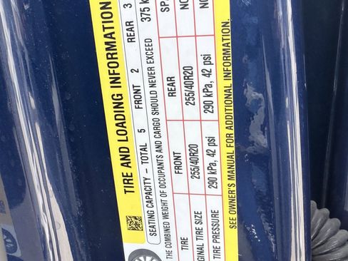 Used 2023 Tesla Model Y Long Range AWD/4WD image 21