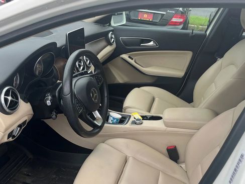 Used 2016 Mercedes-Benz GLA 250 4MATIC image 18