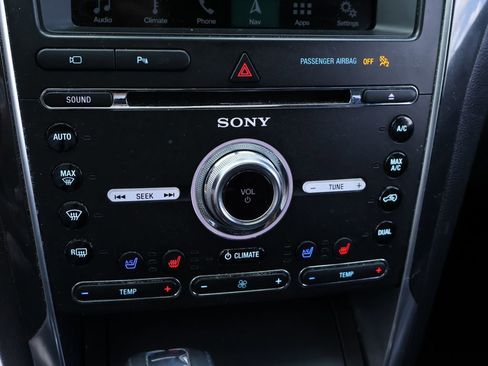 Used 2018 Ford Explorer Sport w/ Equipment Group 401A AWD/4WD image 36