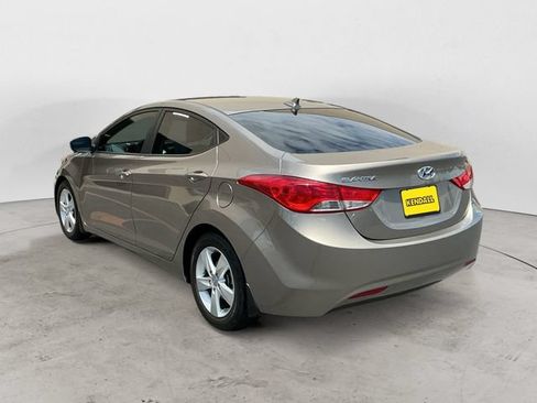 Used 2013 Hyundai Elantra GLS w/ Preferred Pkg FWD image 3