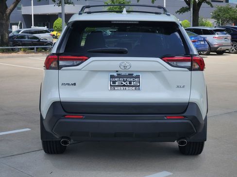 Used 2021 Toyota RAV4 XLE Premium FWD image 6