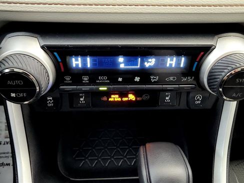 Used 2023 Toyota RAV4 XLE w/ Convenience Package image 30