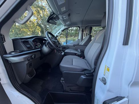 Used 2024 Ford Transit 350 XLT image 27