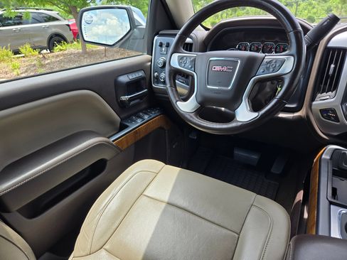Used 2017 GMC Sierra 1500 SLT AWD/4WD image 9