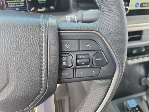 Certified 2025 Toyota Tacoma TRD Sport AWD/4WD image 20