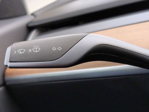 Used 2019 Tesla Model 3 Standard Range Plus image 28