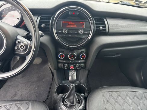 Used 2015 MINI Cooper 4-Door Hardtop FWD image 11