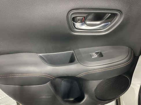 Used 2025 Honda HR-V Sport image 12