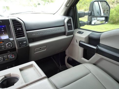 Used 2020 Ford F250 XL w/ STX Appearance Package AWD/4WD image 22