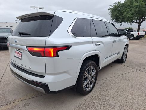Used 2023 Toyota Sequoia Capstone AWD/4WD image 6