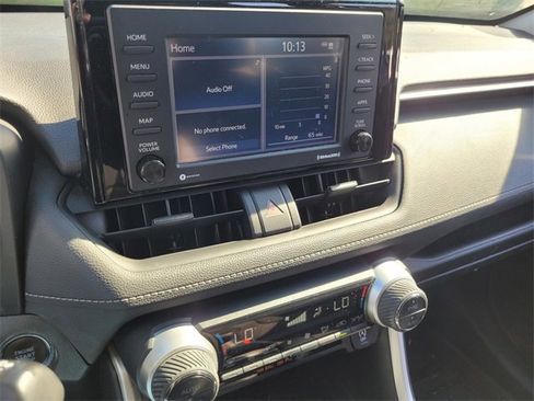 Used 2021 Toyota RAV4 XLE image 10