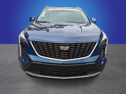 Used 2019 Cadillac XT4 Premium Luxury w/ Technology Package FWD image 8