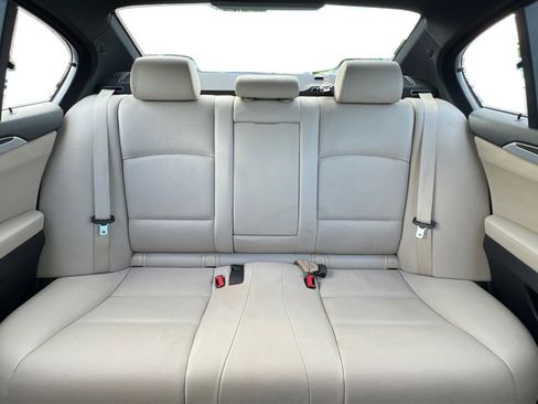 Used 2012 BMW 550i xDrive Sedan AWD/4WD image 21