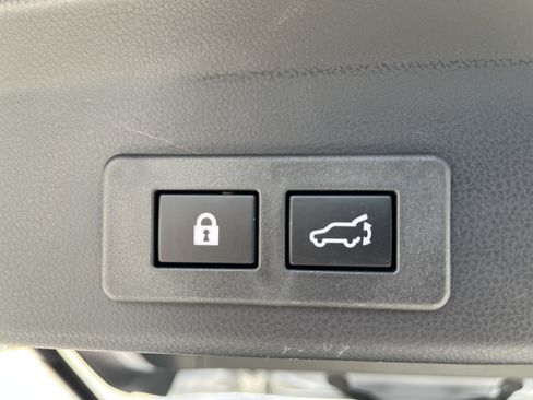 Certified 2026 Subaru Ascent Premium AWD/4WD image 35