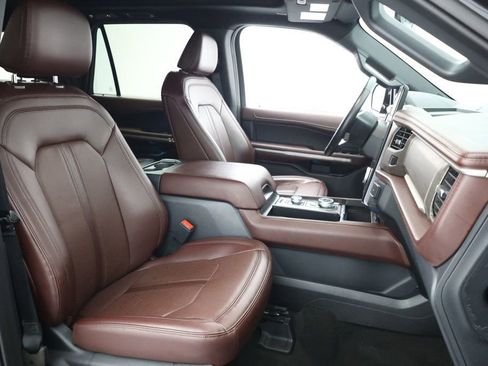 Used 2023 Ford Expedition Max Limited image 23