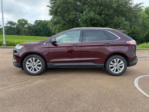 Used 2020 Ford Edge Titanium FWD image 4