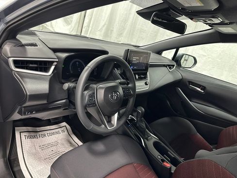 Used 2026 Toyota Corolla SE FWD image 14