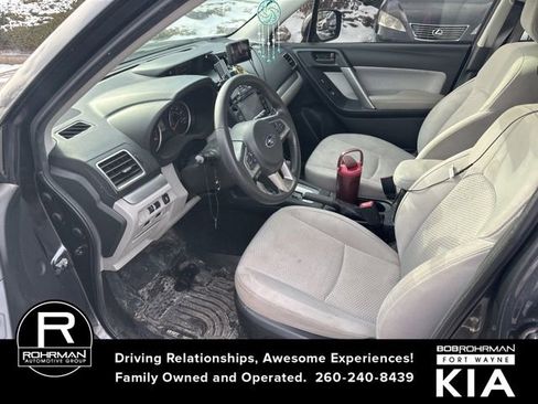 Used 2017 Subaru Forester 2.5i Premium w/ All-Weather Package image 8
