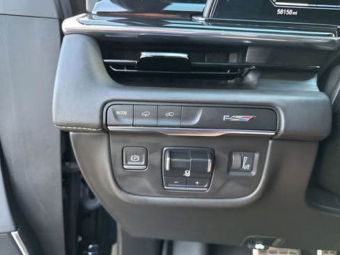 Certified 2023 Cadillac Escalade ESV V w/ LPO, ONYX Package AWD/4WD image 30
