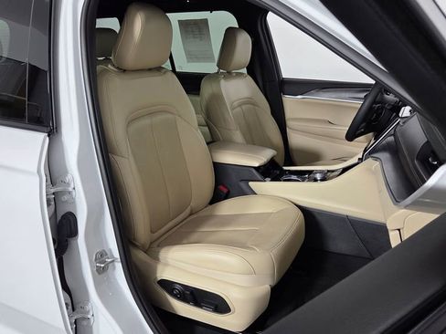 Used 2023 Jeep Grand Cherokee Limited w/ Luxury Tech Group II image 40