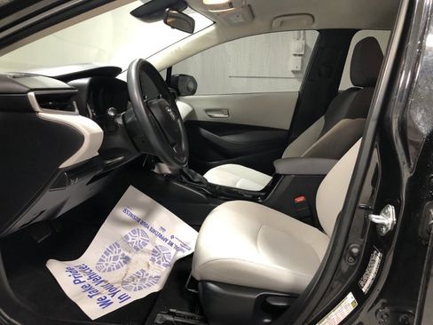 Used 2021 Toyota Corolla LE w/ Carpet Mat Package (TMS) image 16