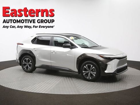 Used 2023 Toyota bZ4X XLE w/ Weather Package image 48