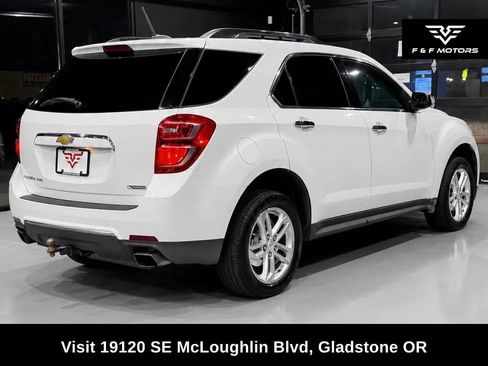 Used 2017 Chevrolet Equinox Premier w/ Enhanced Convenience Package AWD/4WD image 4