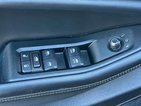 Used 2024 Jeep Grand Cherokee L Limited w/ Luxury Tech Group II image 13