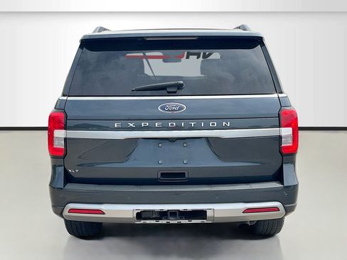 Used 2023 Ford Expedition XLT RWD image 6