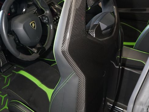 Used 2021 Lamborghini Aventador SVJ AWD/4WD image 31
