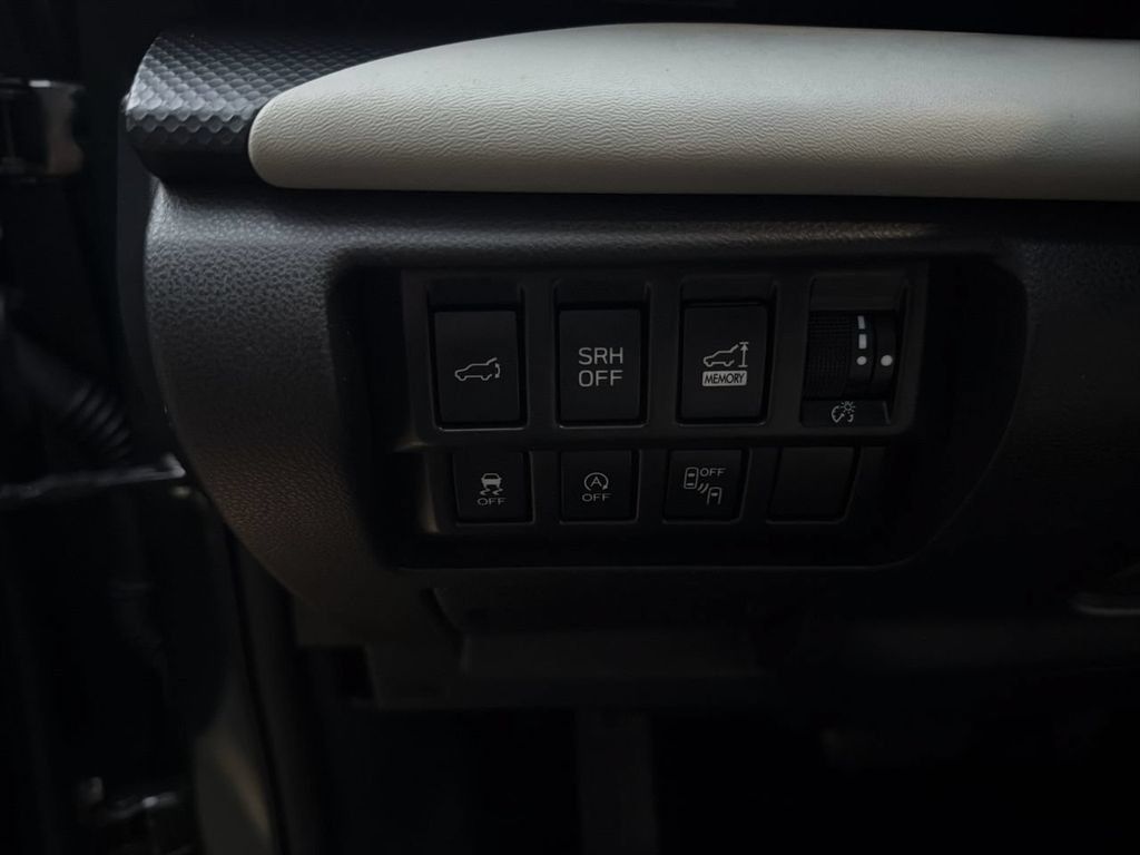 Certified 2023 Subaru Forester Limited AWD/4WD image 17