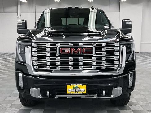 Used 2024 GMC Sierra 2500 Denali w/ Technology Package AWD/4WD image 4