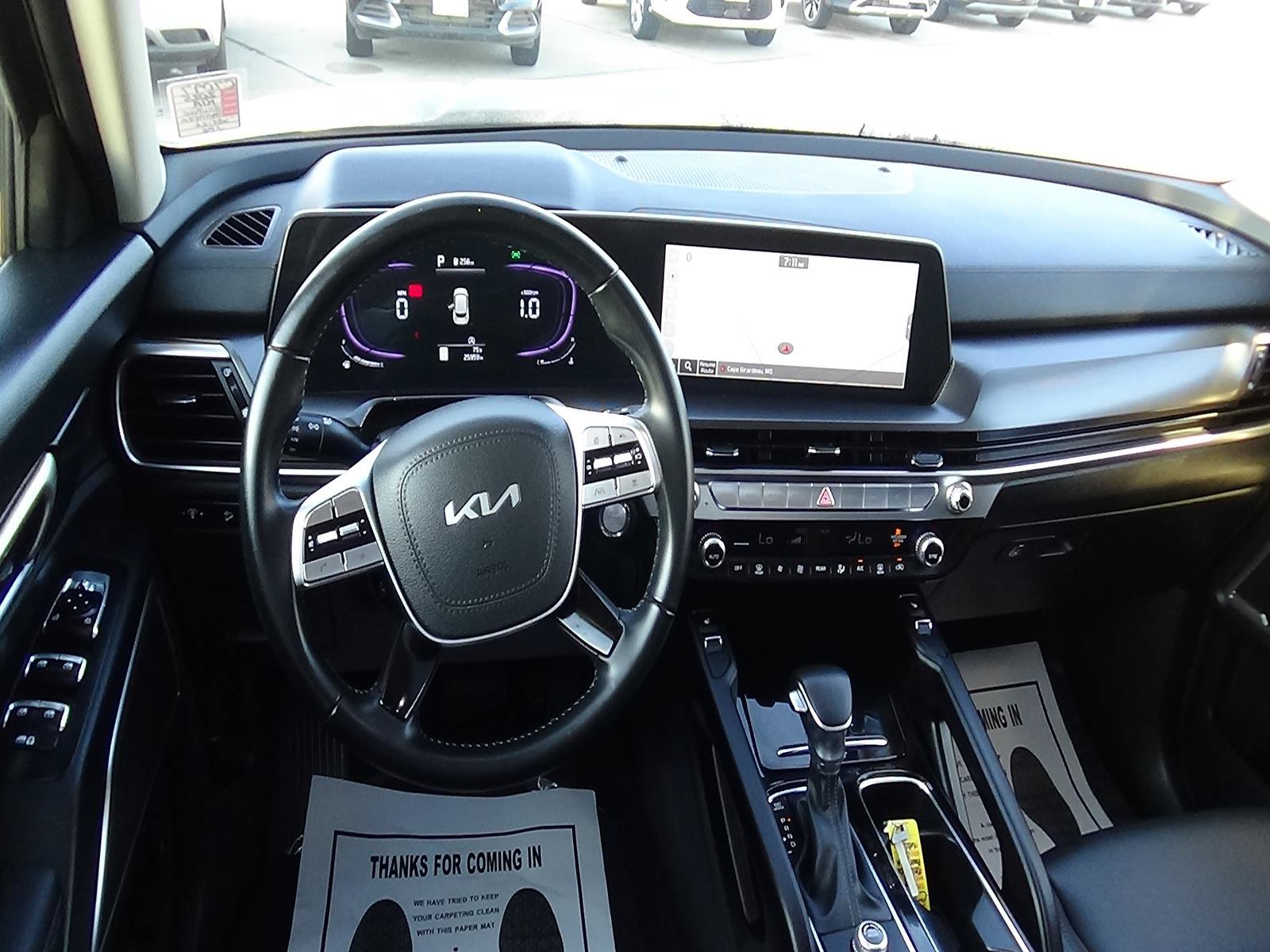 Used 2025 Kia Telluride S FWD image 13