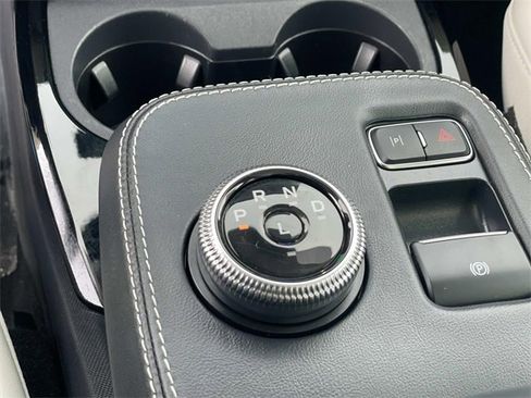 Used 2022 Ford Mustang Mach-E Premium image 17