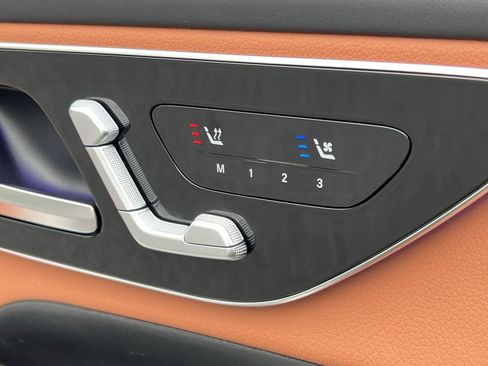 Used 2024 Mercedes-Benz GLC 300 4MATIC image 40