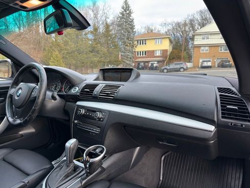 Used 2010 BMW 135i Coupe image 21