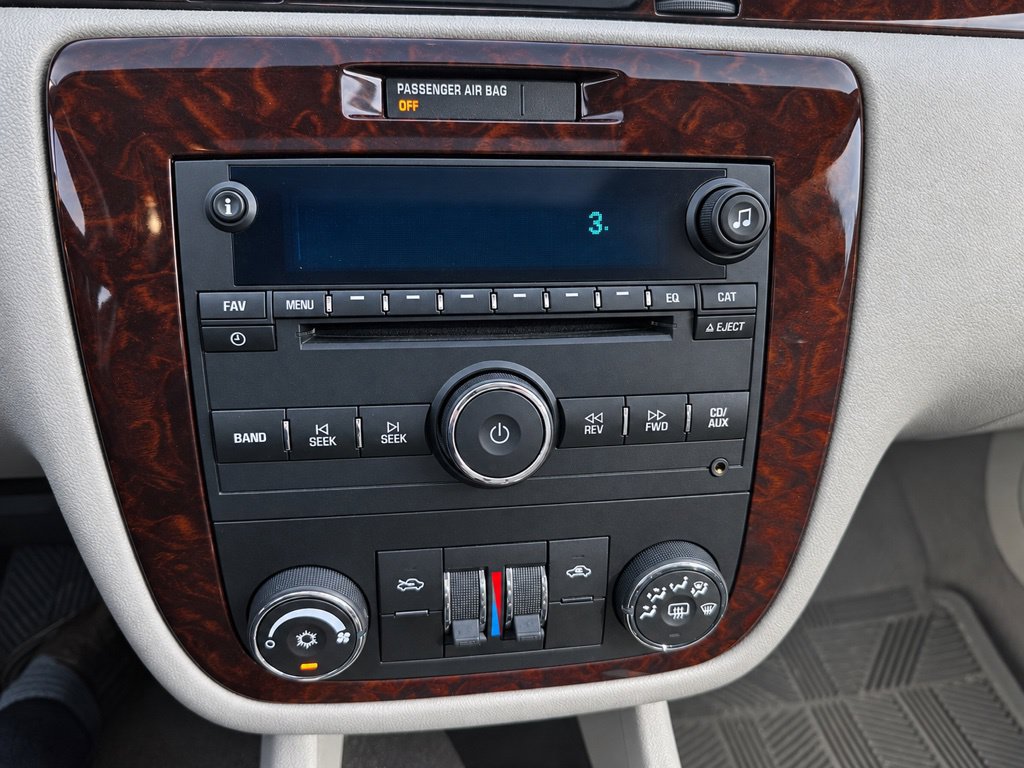 Used 2012 Chevrolet Impala LT w/ LT Sunroof Package FWD image 10