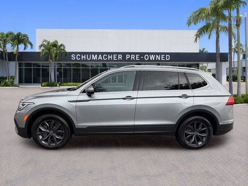 Used 2023 Volkswagen Tiguan SE FWD image 4