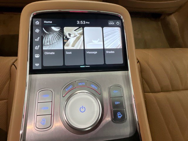 Used 2024 Genesis G90 3.5T AWD/4WD image 9