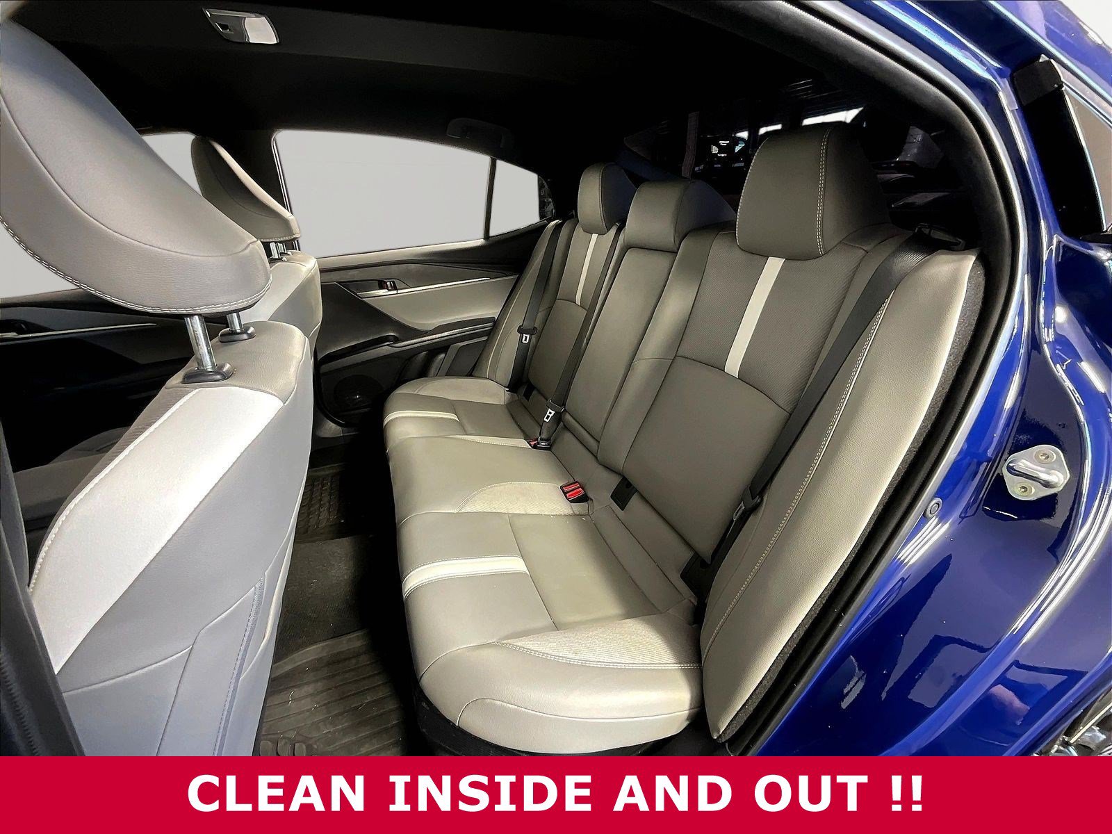 Used 2025 Toyota Camry SE FWD image 21
