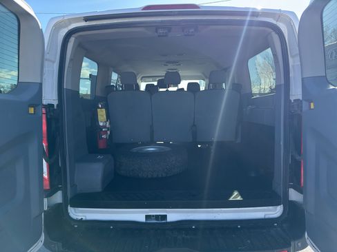 Used 2018 Ford Transit 150 XLT image 8