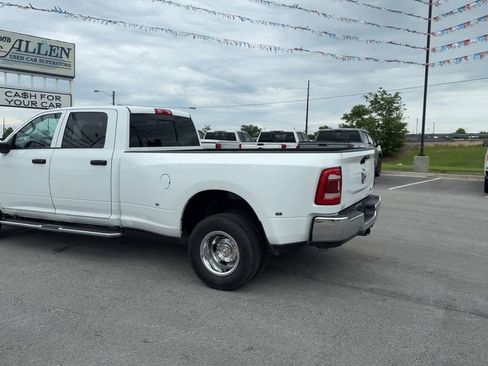 Used 2024 RAM 3500 Tradesman w/ Chrome Appearance Group AWD/4WD image 4