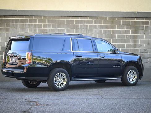 Used 2019 GMC Yukon XL SLT AWD/4WD image 3