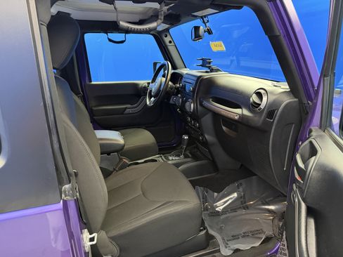 Used 2018 Jeep Wrangler Sport AWD/4WD image 21