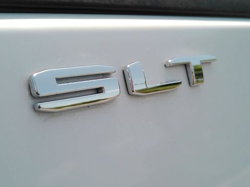 Certified 2022 GMC Terrain SLT w/ Infotainment Package II AWD/4WD image 36