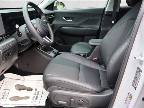 Used 2026 Hyundai Kona Limited FWD image 11