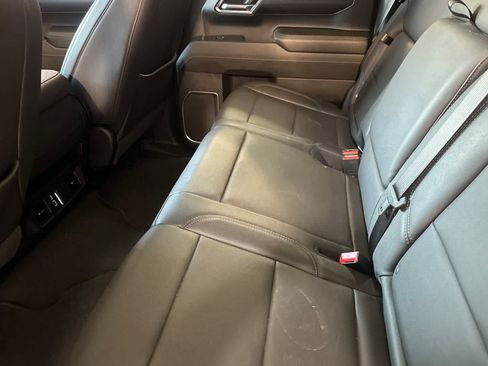 Used 2024 GMC Sierra 1500 SLT AWD/4WD image 5